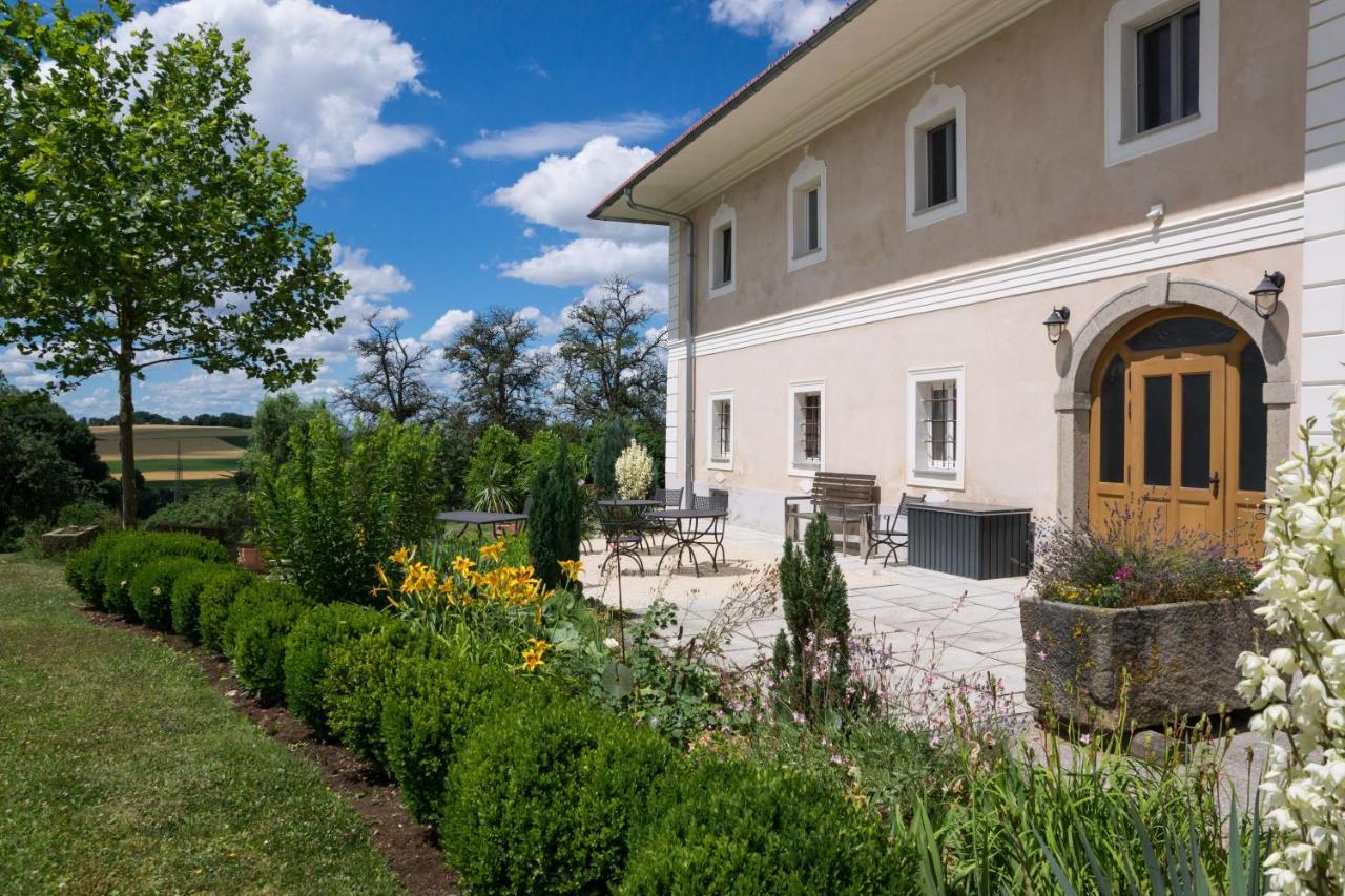 Waldbothgut Villa Linz Exterior photo